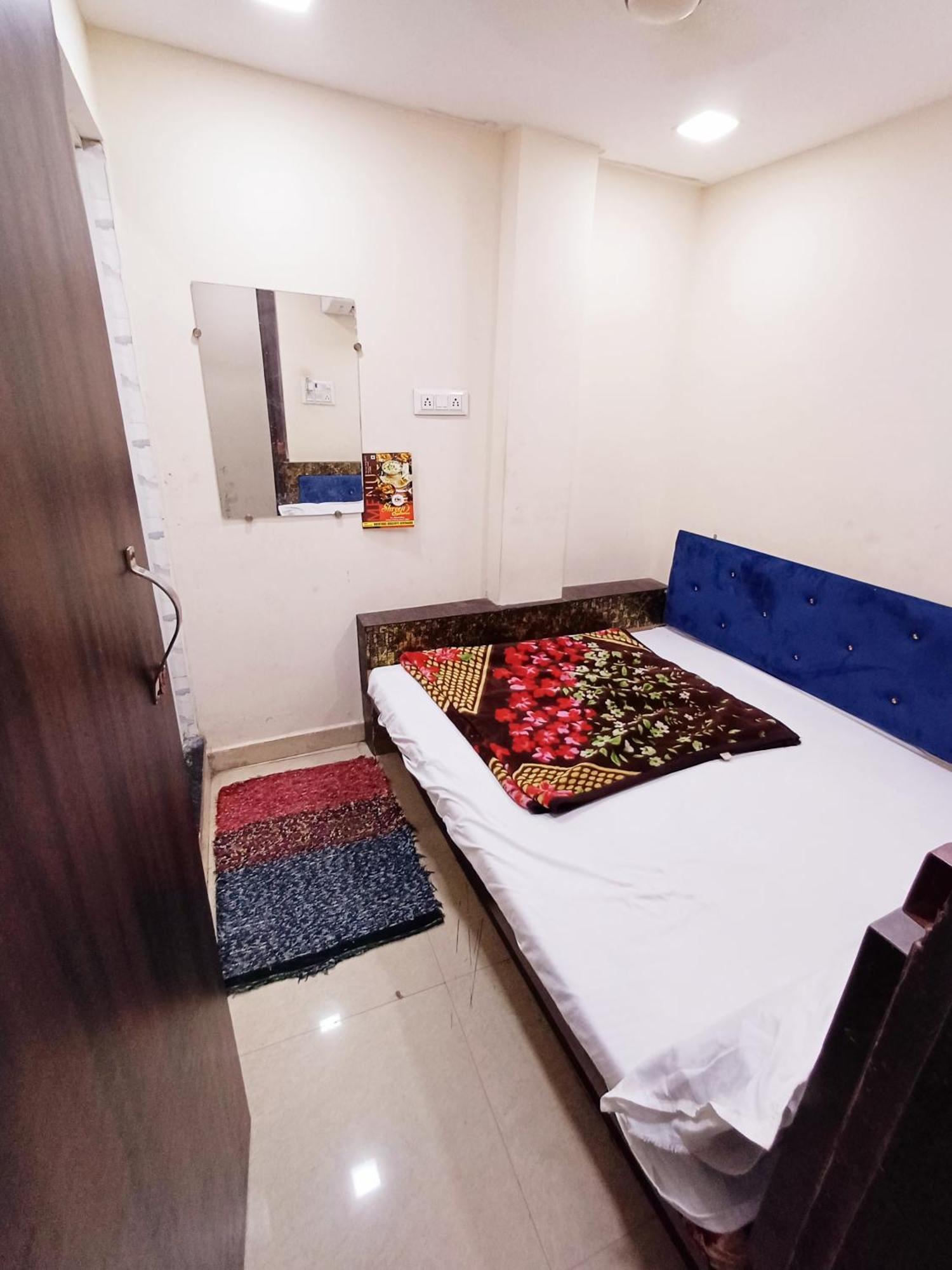 Blue Tower Hotel Ujjain Exterior foto
